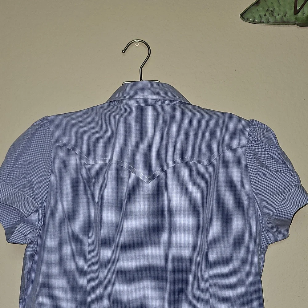 NWT-Roper Womens MEDIUM Light Blue Short Sleeve Shirt - Picture 9 of 13